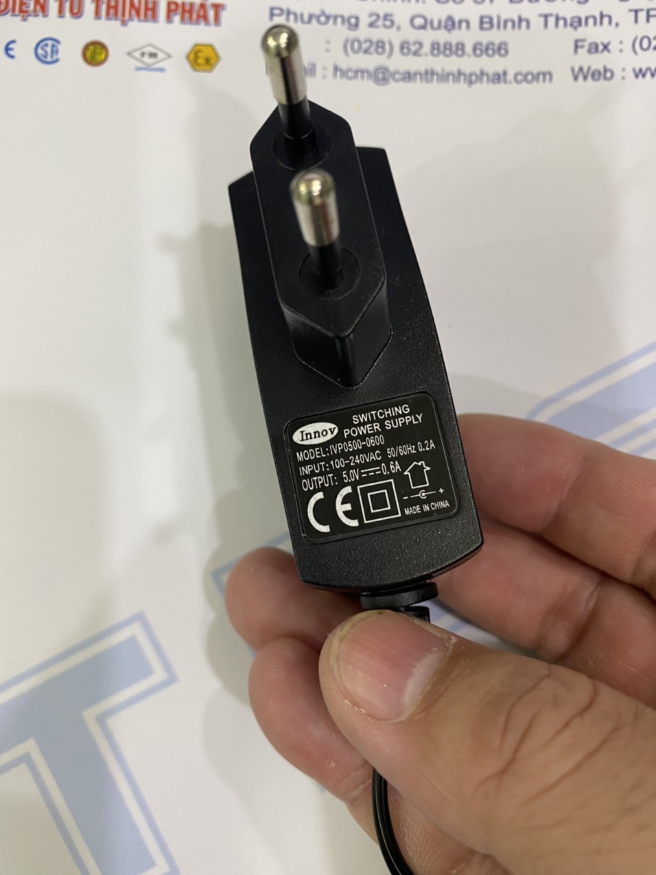 Sạc 5V-0.6A cân tse