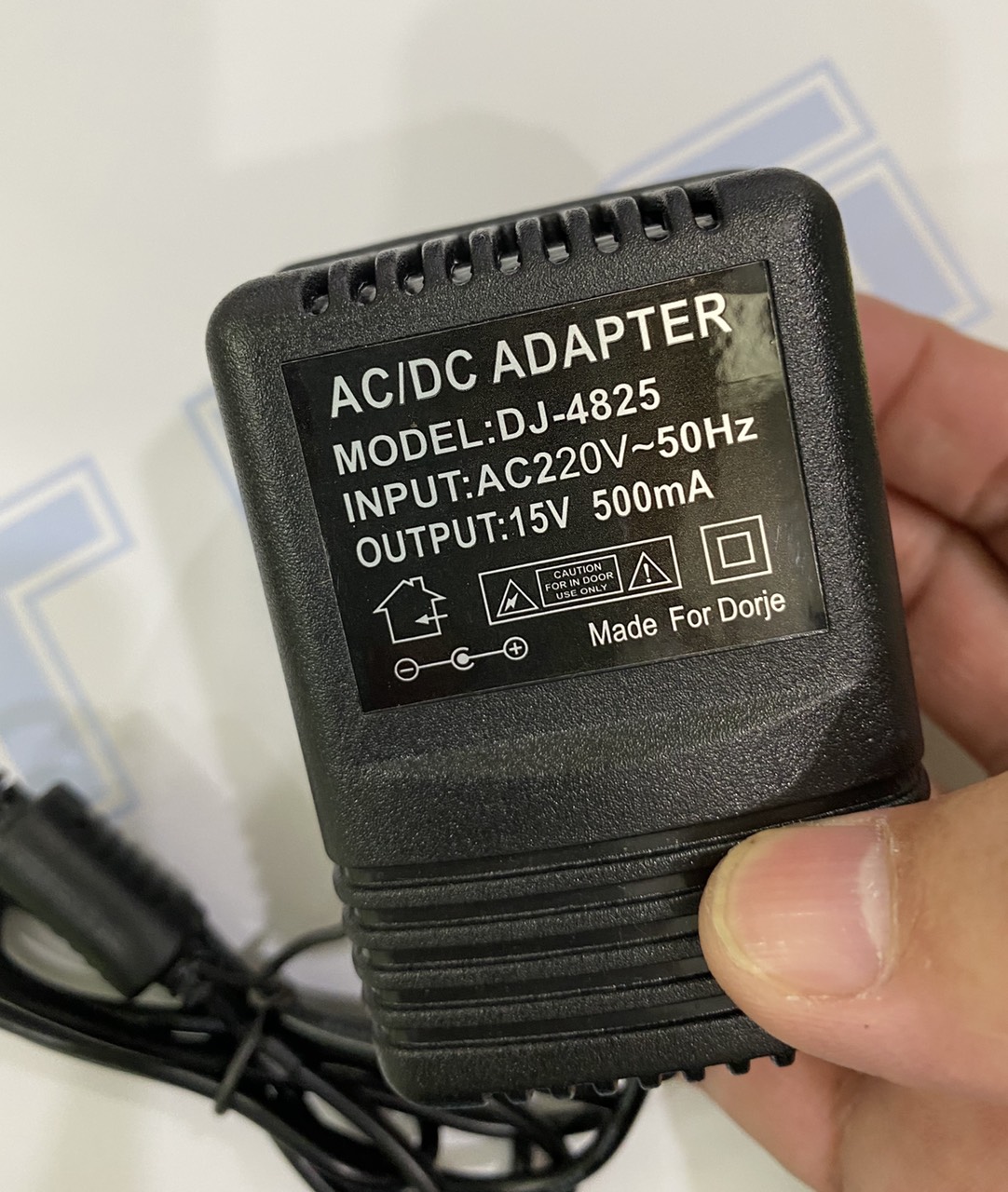 Sạc 15V/500mA cân FPA214