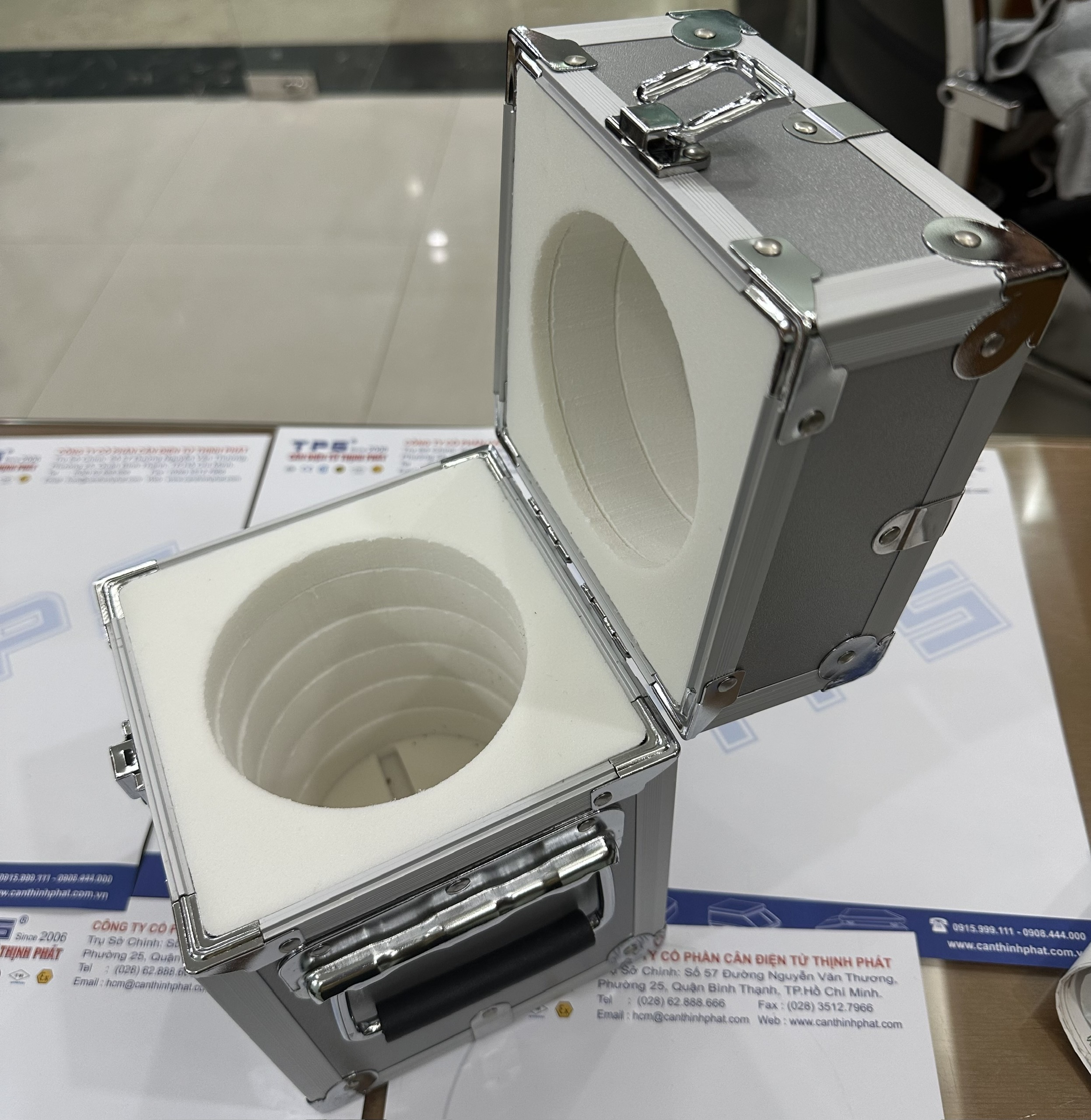 Hộp đựng quả cân 10kg nhôm